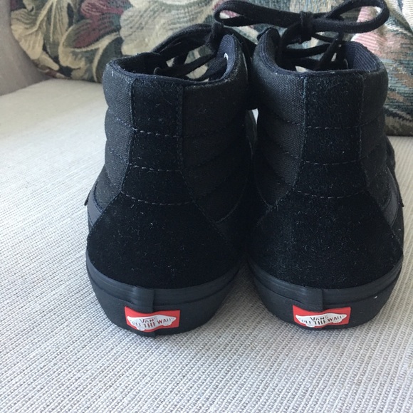 Sold: Vans Hightop Athletic Shoes - Picture 4 of 10